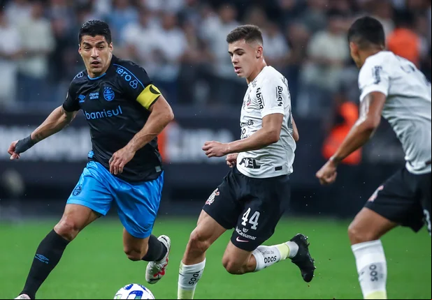 Grêmio e Corinthians empataram em jogo movimentado no Brasileirão