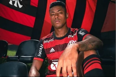 Ministério Público denuncia atacante Bruno Henrique e mais oito pessoas