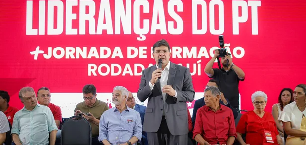 Governador Rafael Fonteles em encontro de lideranças
