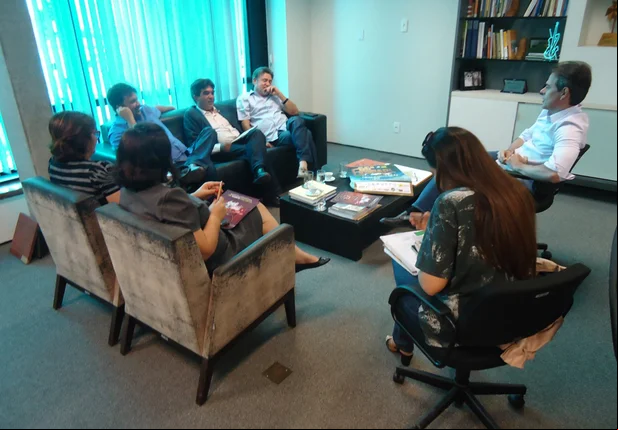Reunião marca parceria entre instituições para a realização da Expoapi