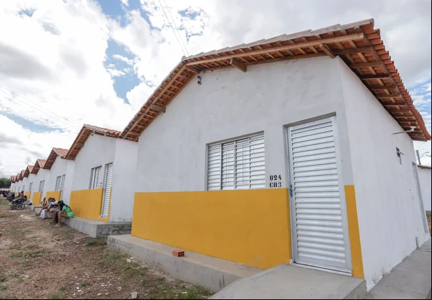 Dr. Pessoa entrega as primeiras 24 casas na zona norte de Teresina